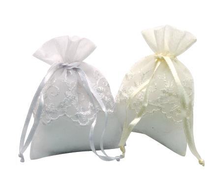 Wedding Lace Trimmed 3 x 4