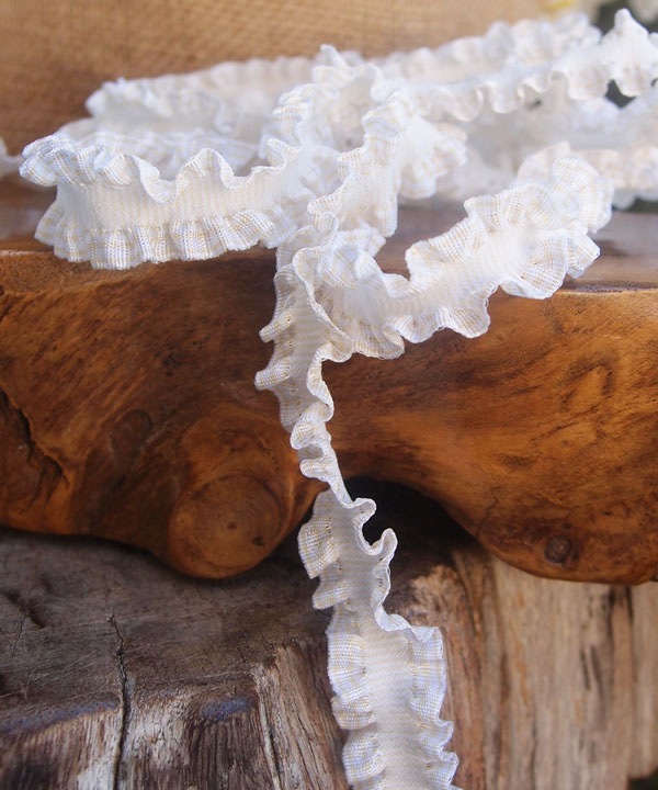 White Gingham Ruffled Ribbon Stetch Trim Ribbon