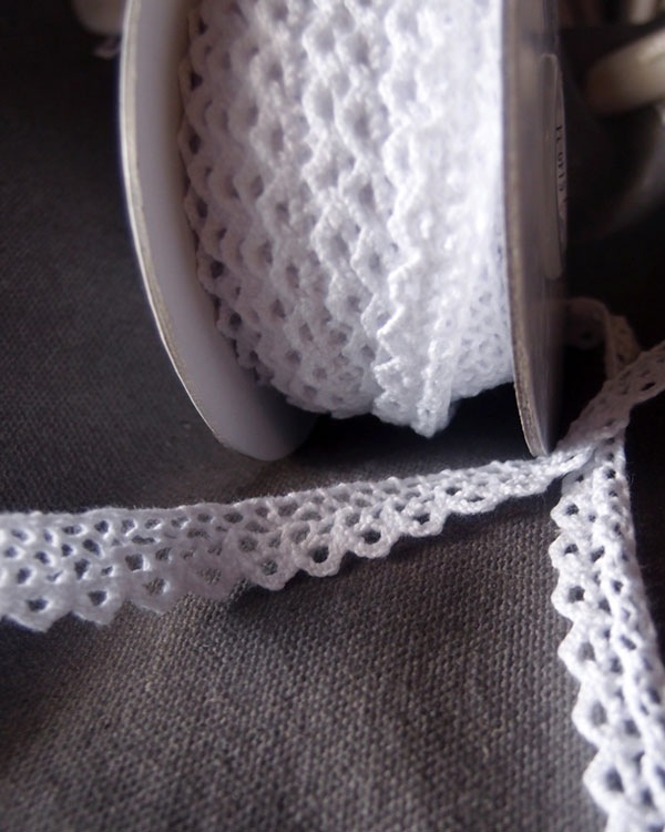 White Cotton Lace Ribbon